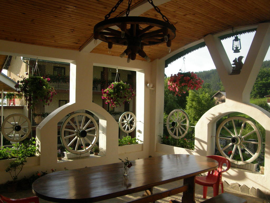 Mokus Panzio Bed and Breakfast Bicfălău Zewnętrze zdjęcie