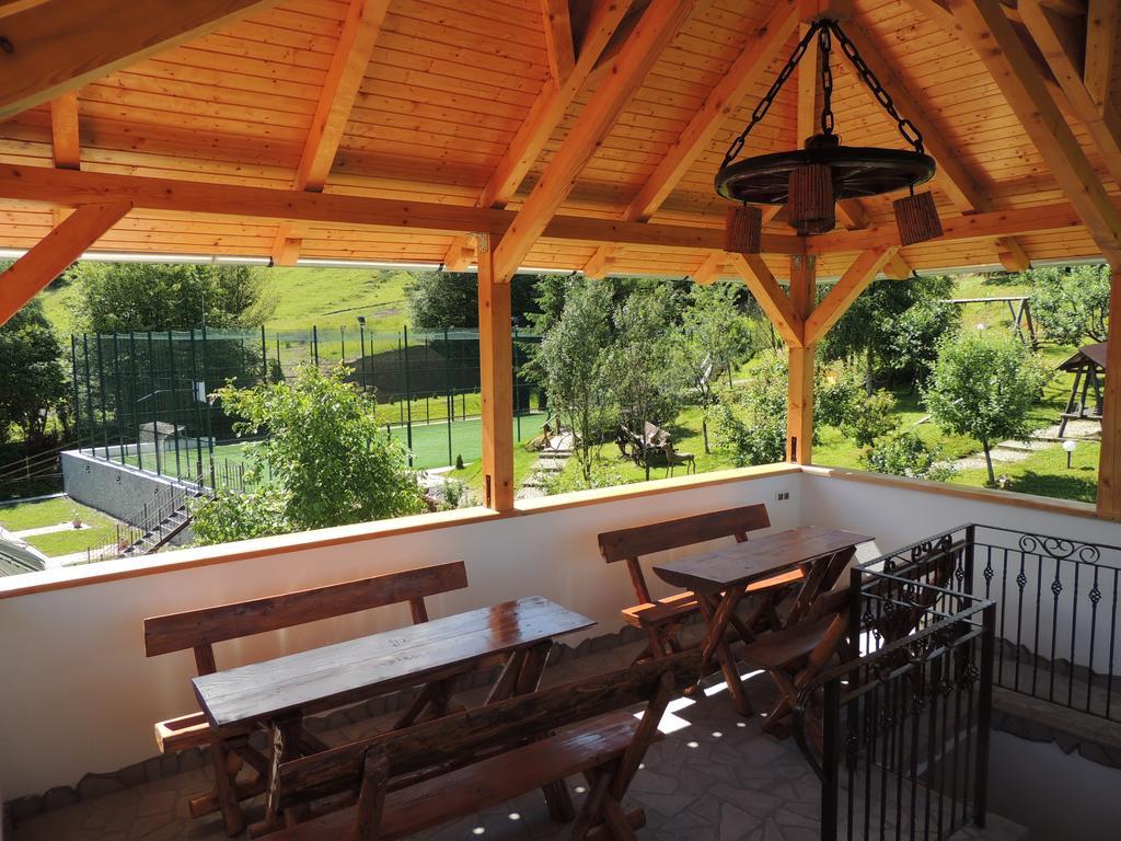 Mokus Panzio Bed and Breakfast Bicfălău Zewnętrze zdjęcie