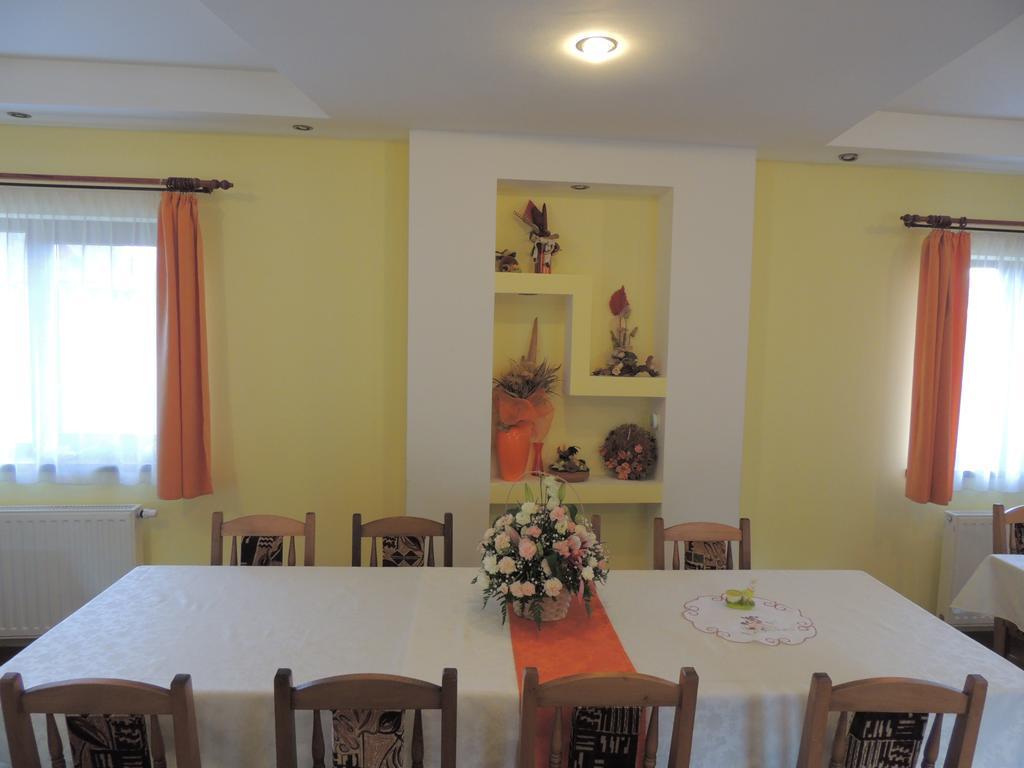 Mokus Panzio Bed and Breakfast Bicfălău Zewnętrze zdjęcie